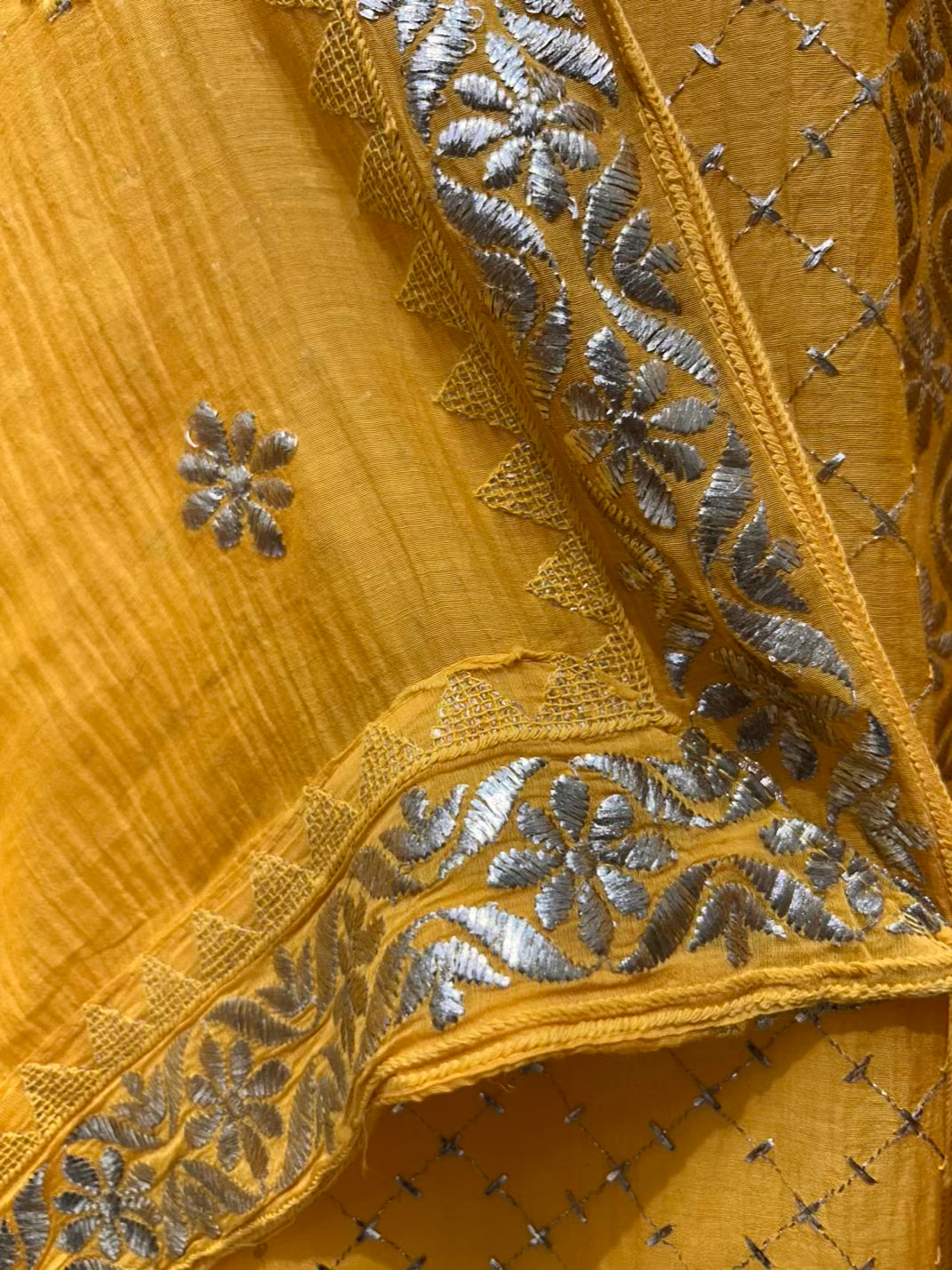 Zoraya Golden Zari Chanderi Suit