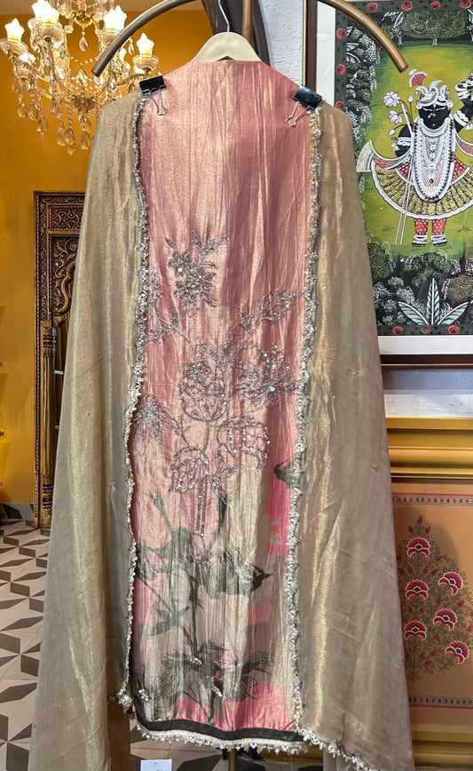 Saanvi Éclat Suit (Pink)