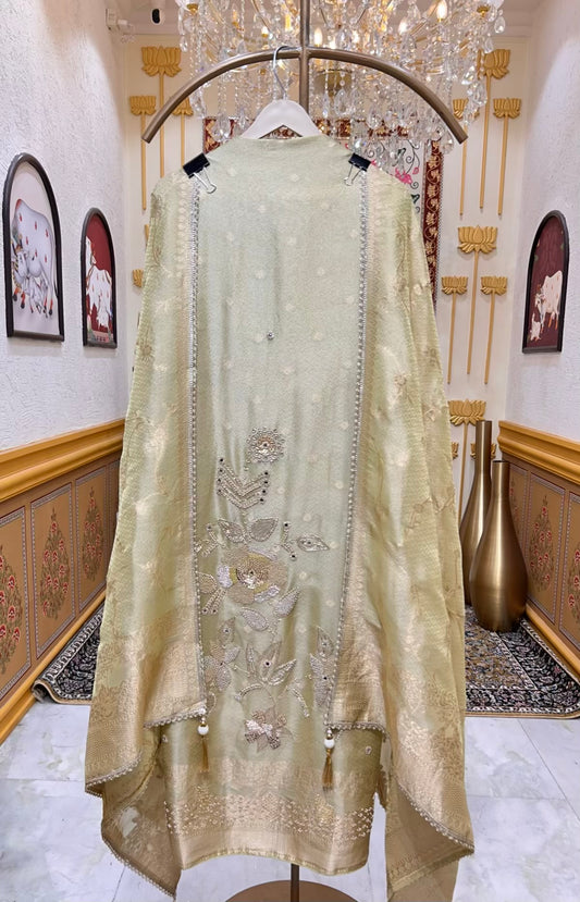 Mehrisa Shimmer Banarasi Suit
