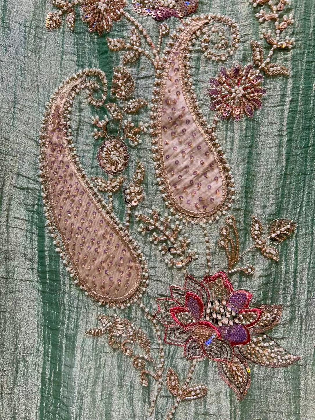 Iraaya Kinari Softloom Suit (Green)