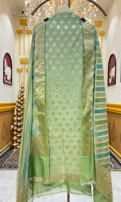 Lehraz Banarasi Grace Suit