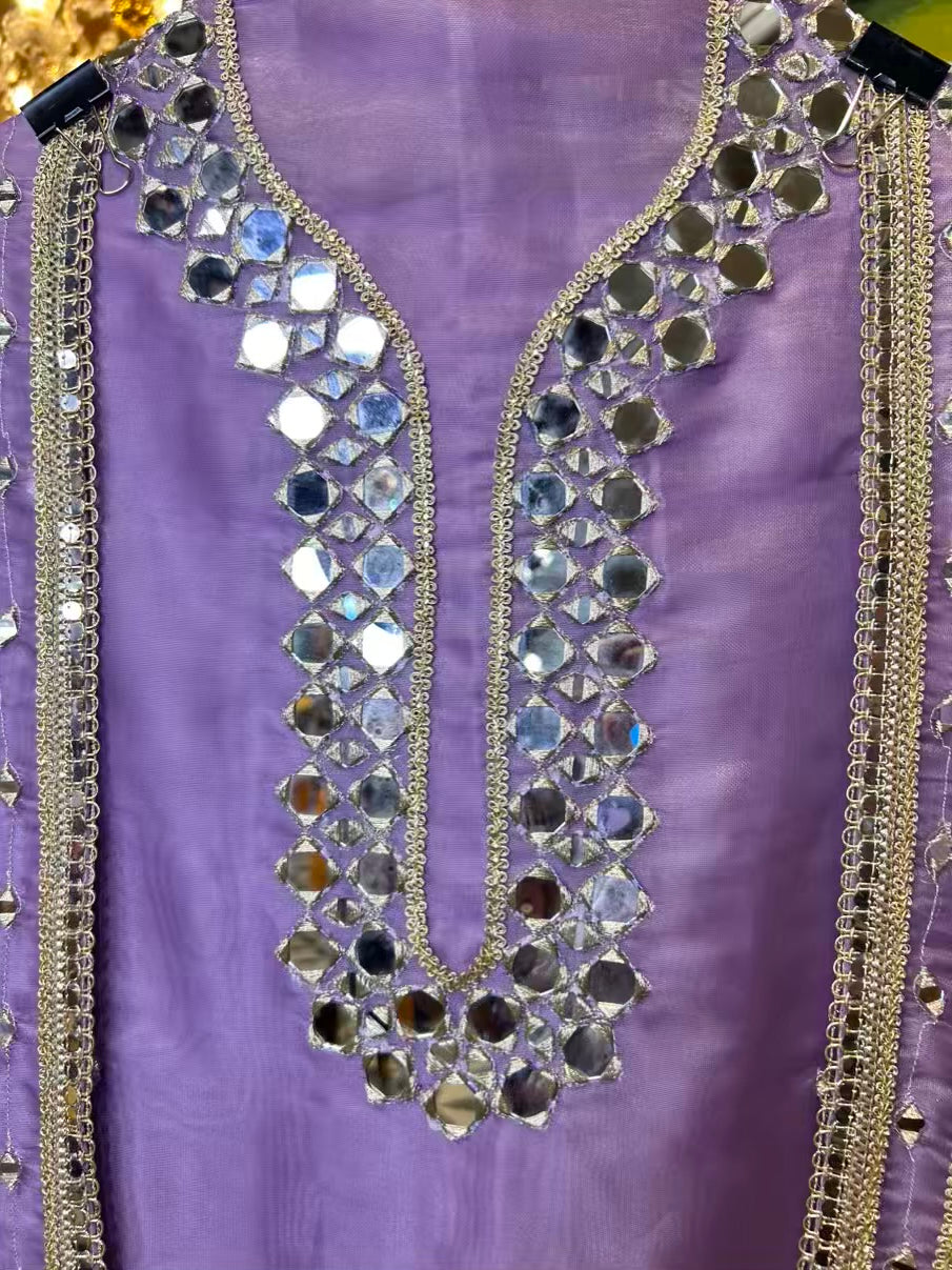 Sajda-e-Noor (Lavender)
