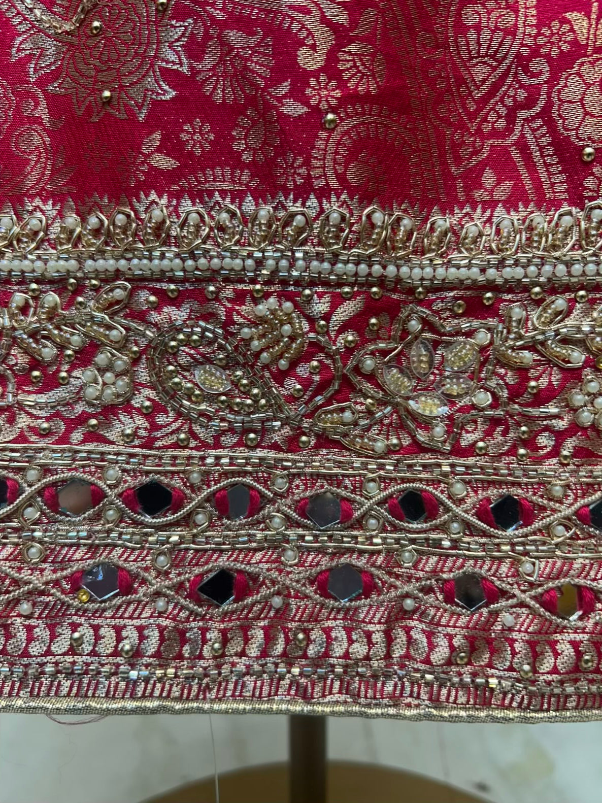 Zayraani Moti Aaina Suit (Magenta)