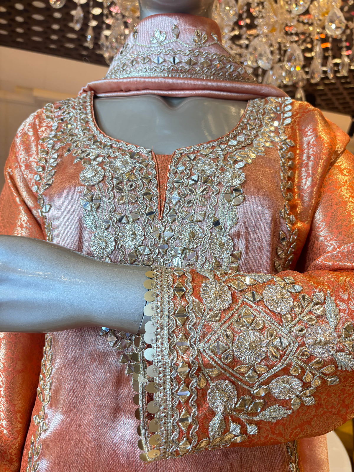 Rangsaaz Farshi Suit