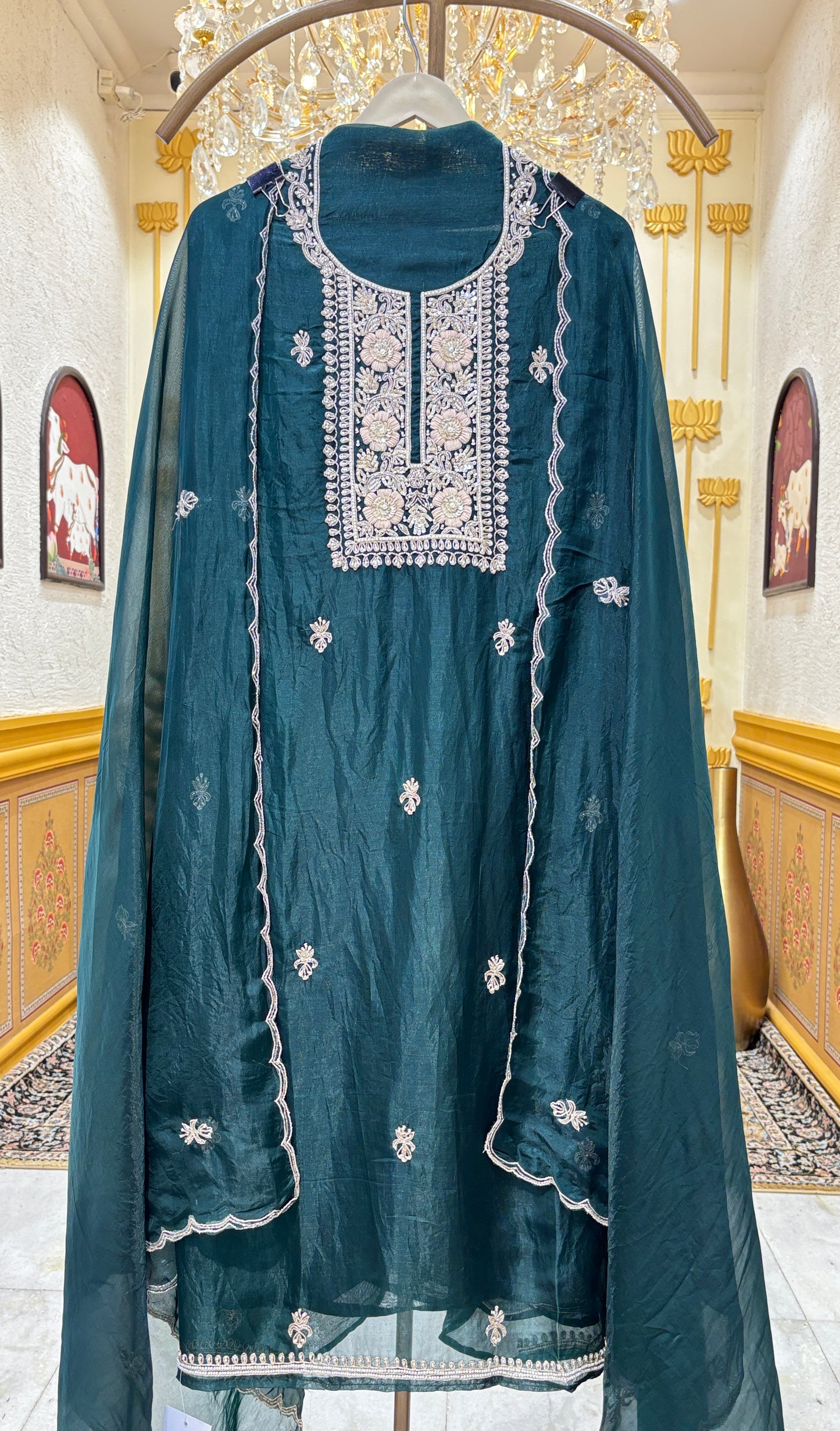 Élan d’Or Organza Suit