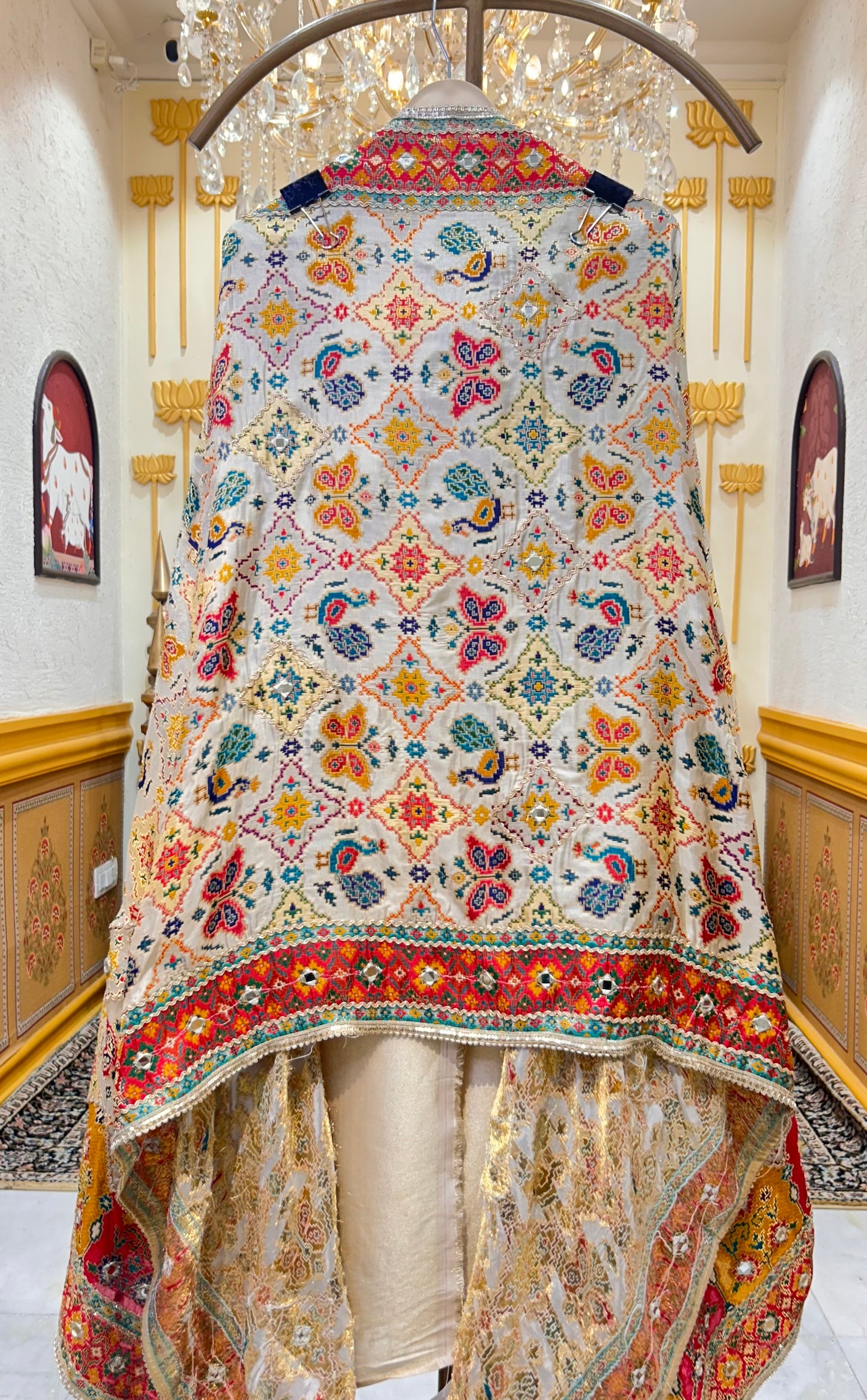 Aaina Zariya Suit