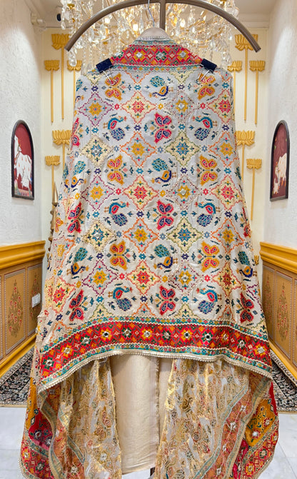 Aaina Zariya Suit
