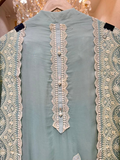 Aarifa Naqsh Organza Suit (Pista Green)