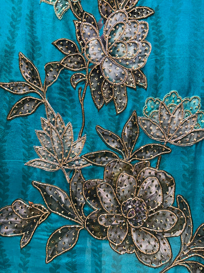 Iraaya Noor Suit