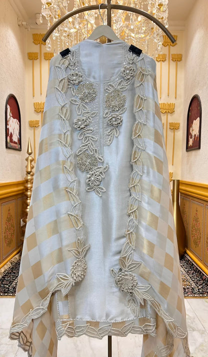 Sarviza Shimmer Zari Suit (Ivory)