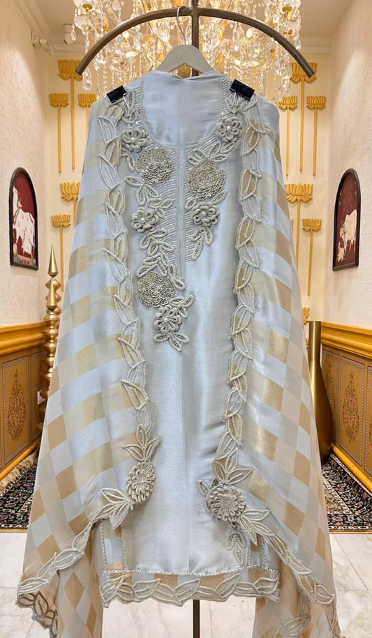Sarviza Shimmer Zari Suit (Ivory)