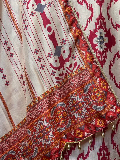 Mehrunisa Silk Suit (Ivory & Lavender)