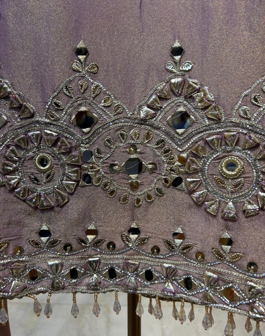 Ruhmehar Sheesha Patti Suit (Lavender)