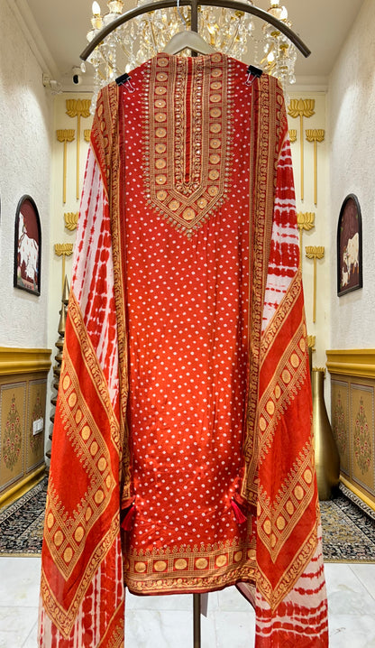 Avyara Crepe Suit