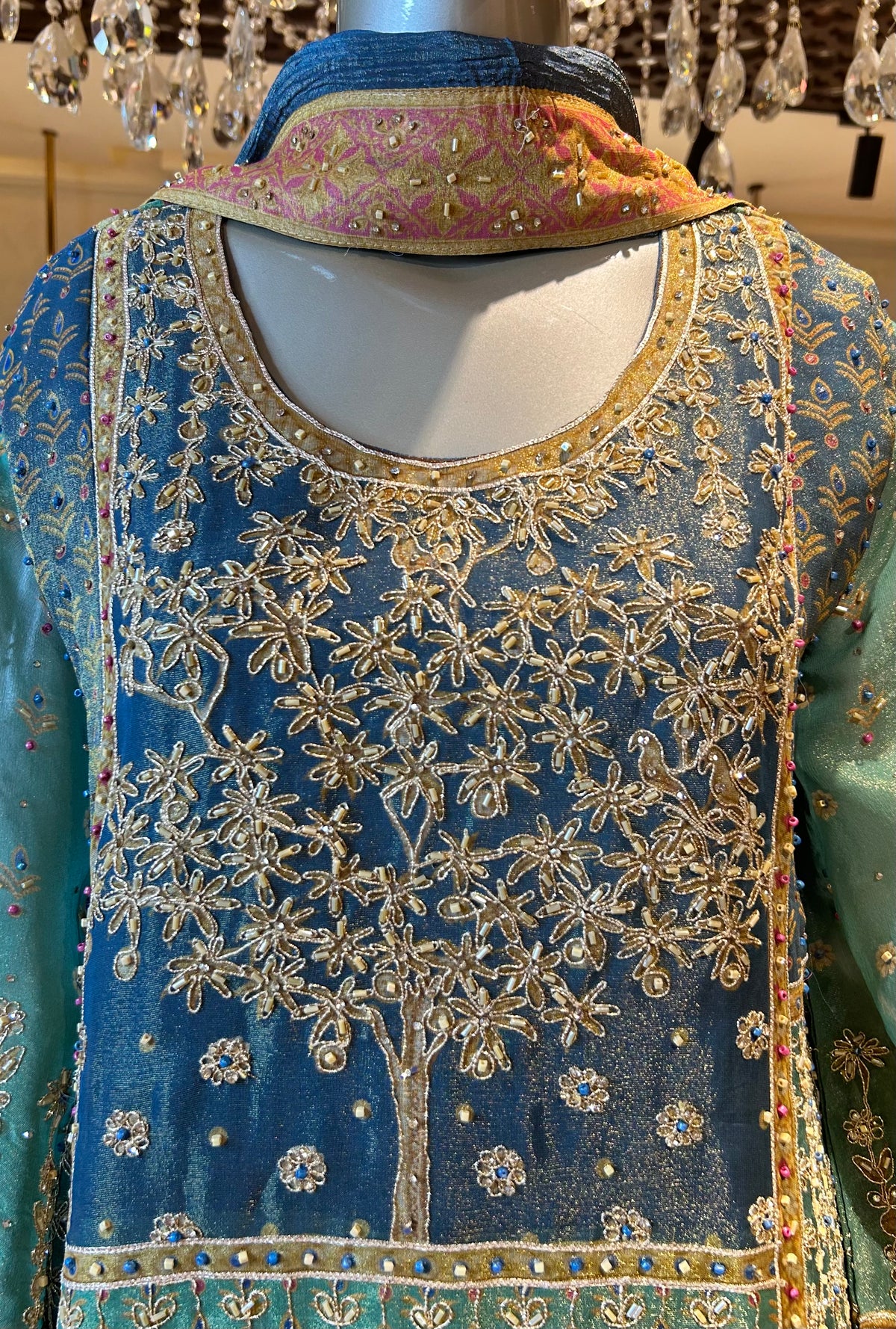 Ruhzaad Pakistani Suit