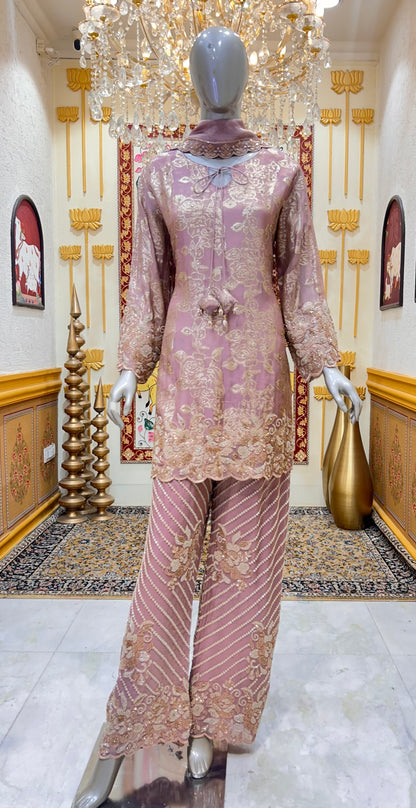 Saanvi Luxe Suit