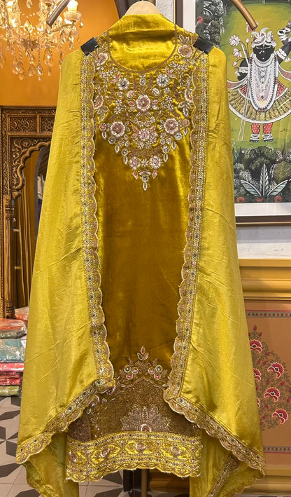 Nooré-Raana Velvet Suit