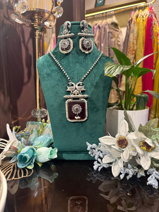 Neelmayi Morni Silver Haar (Red)