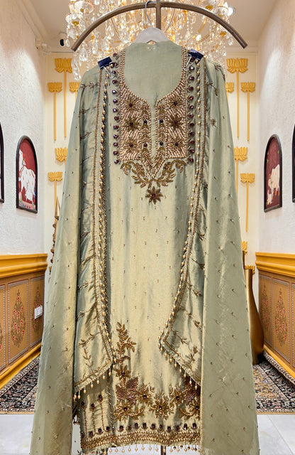Aabroo Noor Suit