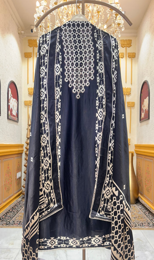 Abeer Gajji Suit