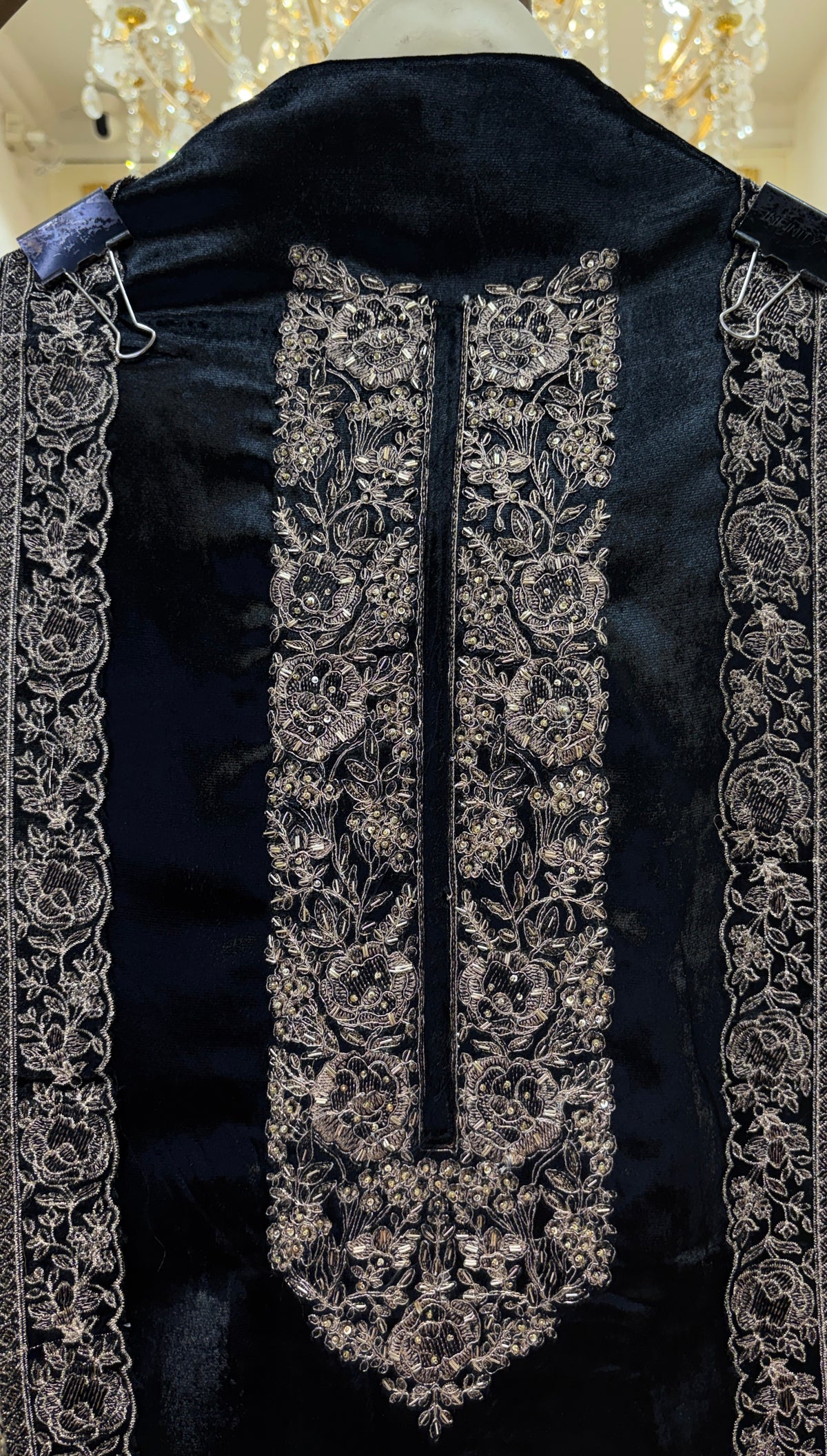 Veloura Noor Suit