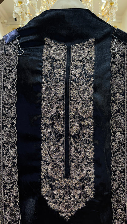 Veloura Noor Suit