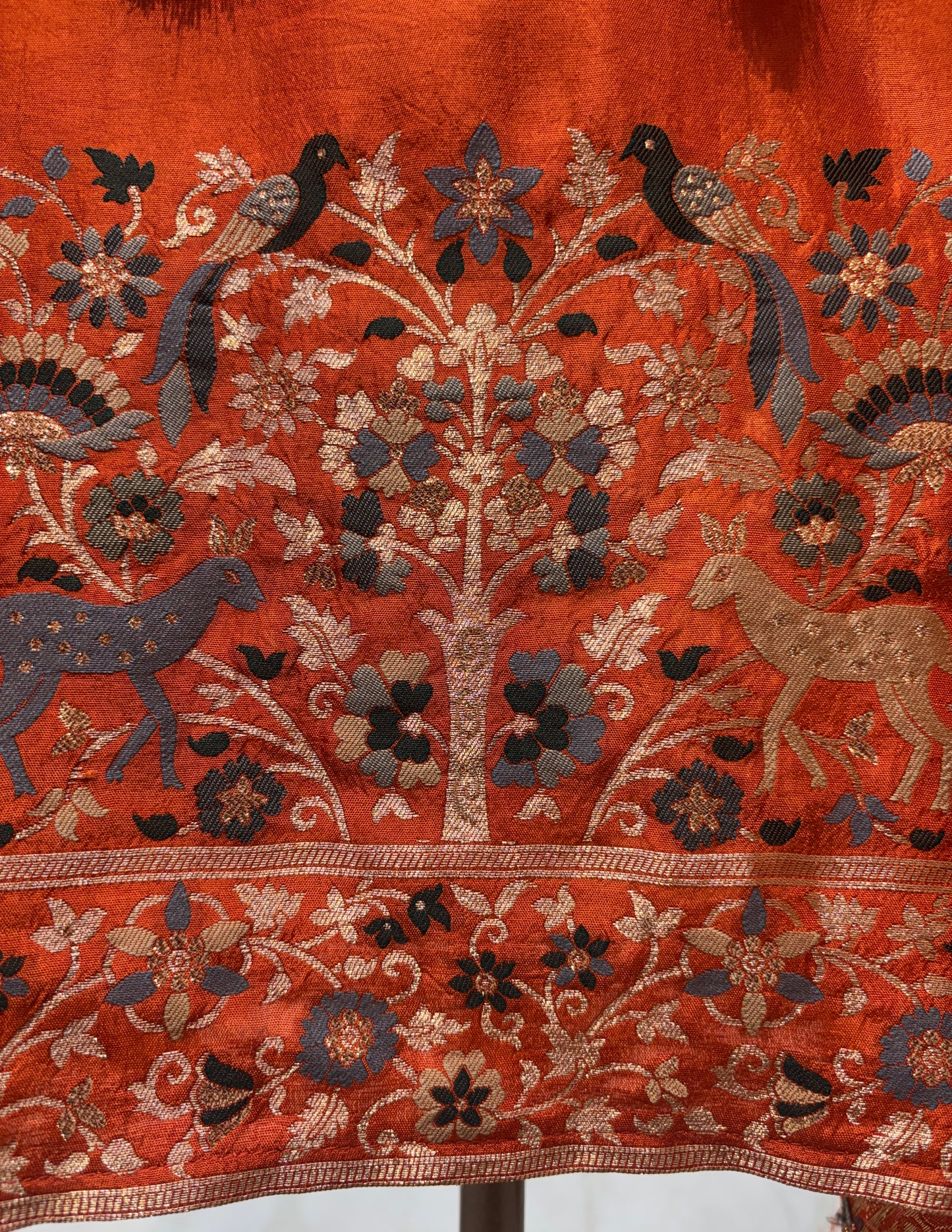 Élara Noor Banarasi Silk Suit
