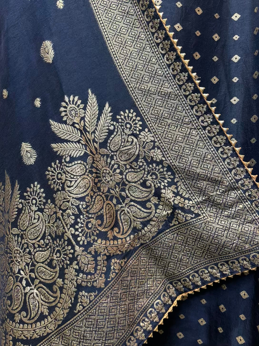 Zarfeenah Banarasi Suit (Peacock Blue)