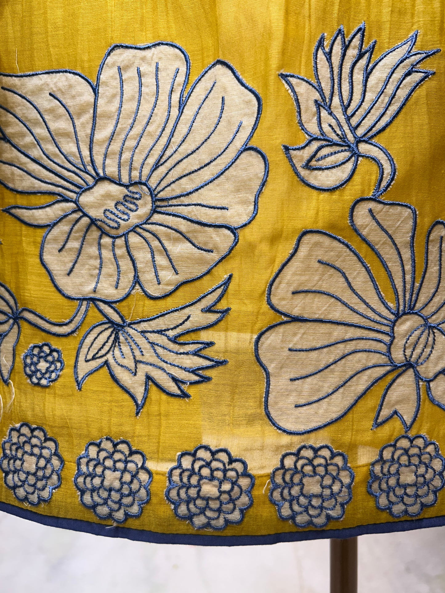 Aarini Appliqué Veil Suit (Yellow)