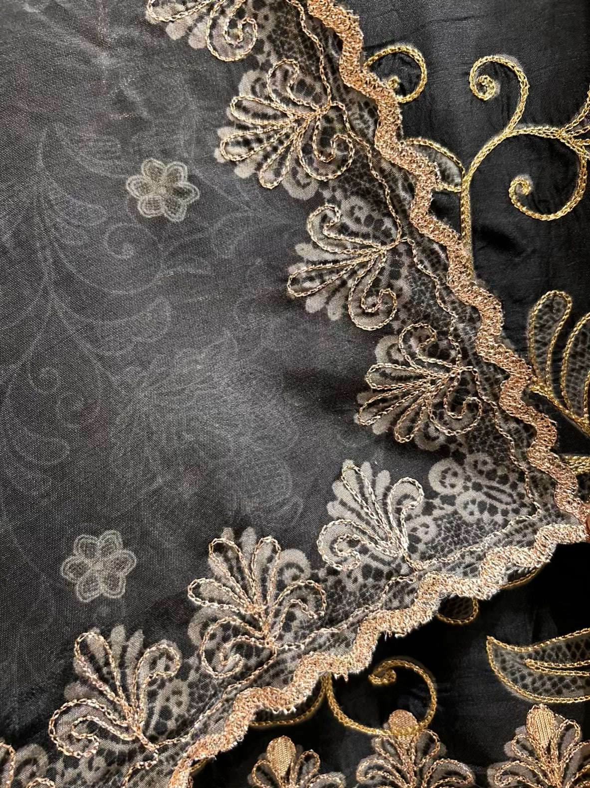 Sahira Zari Silk Suit (Black)