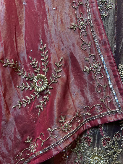 Ruhaniyah Éclat Suit (Red)