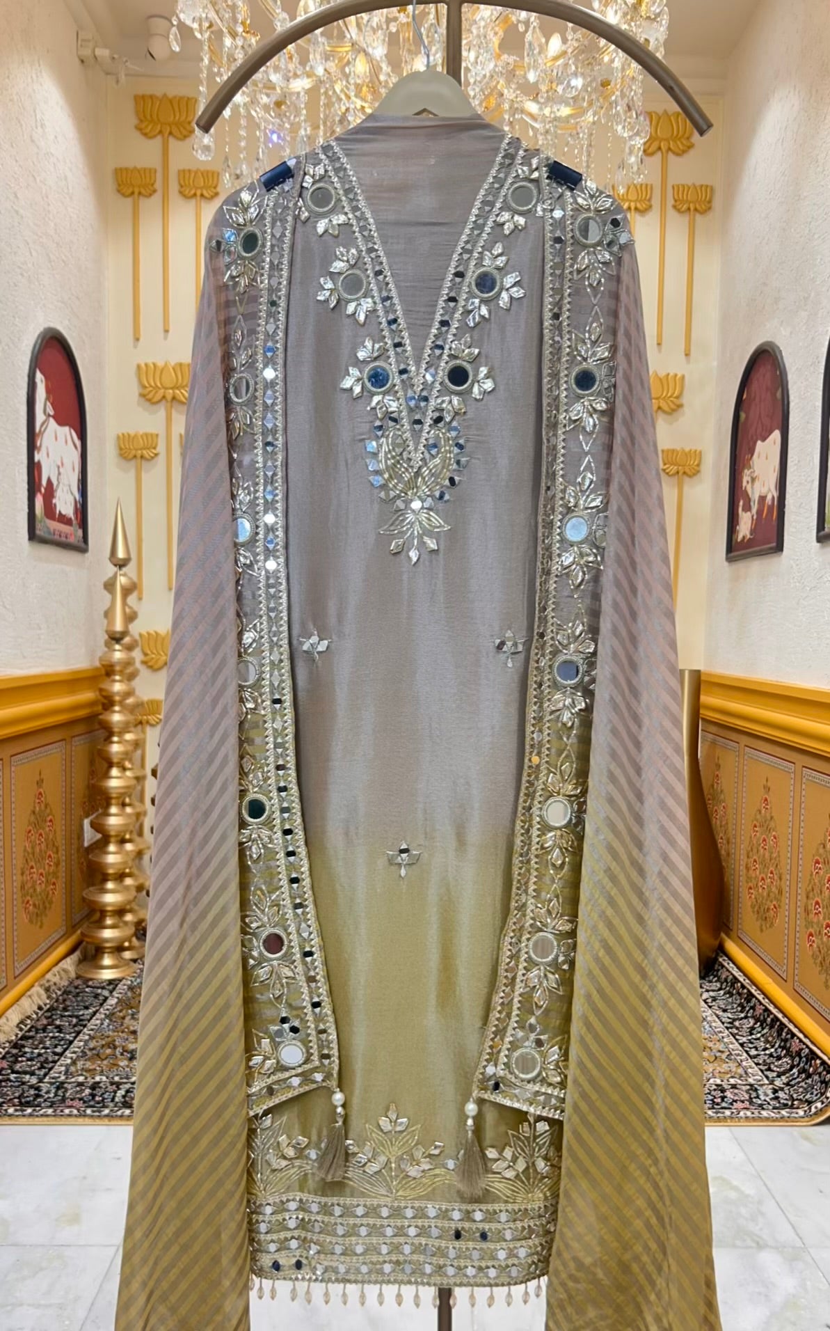 Gulraiza Banarasi Suit (Beige & Yellow)