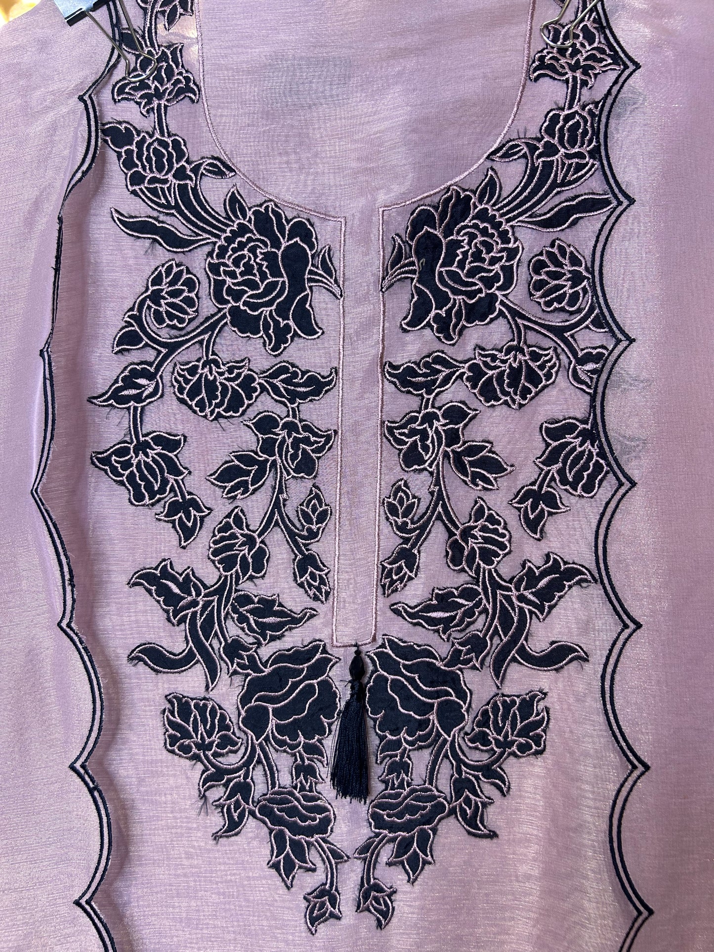 Shabhnami Appliqué Suit (Pink)