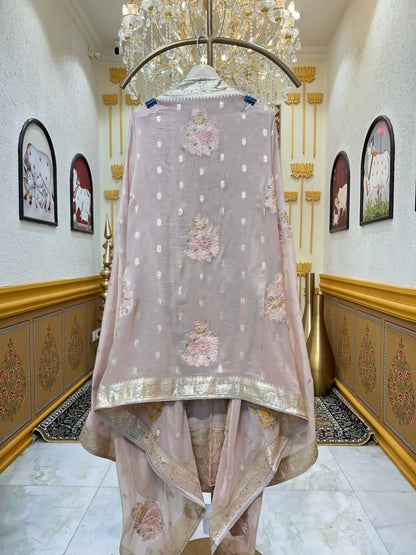 Zarvani Banarasi Heirloom Suit (Peach)