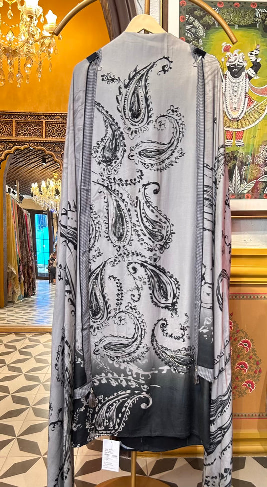 Nargis-é-Pashm Suit (Silver Grey)