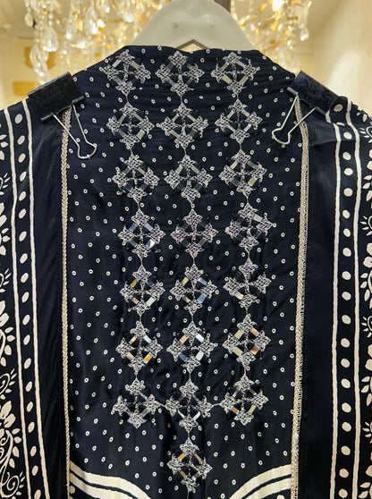Mehera Gajji Suit