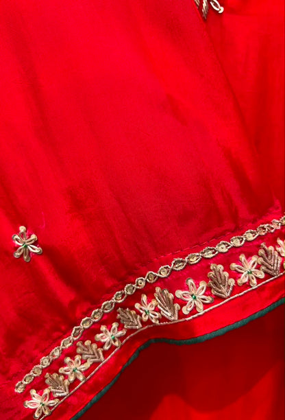 Surkh Meher Suit