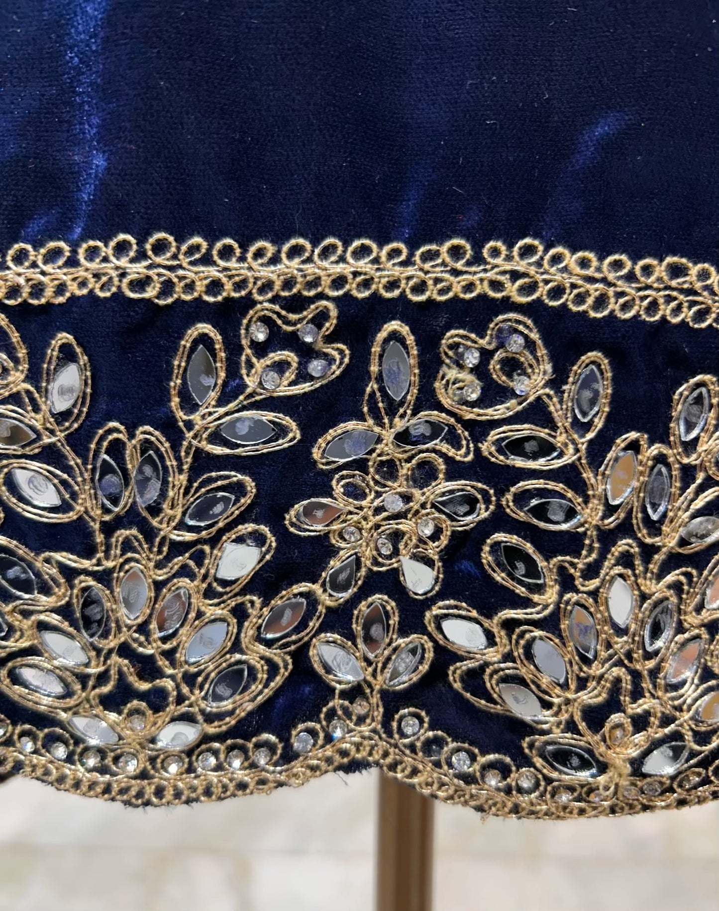 Ruhnaz Velvet Taj Suit (Navy Blue)