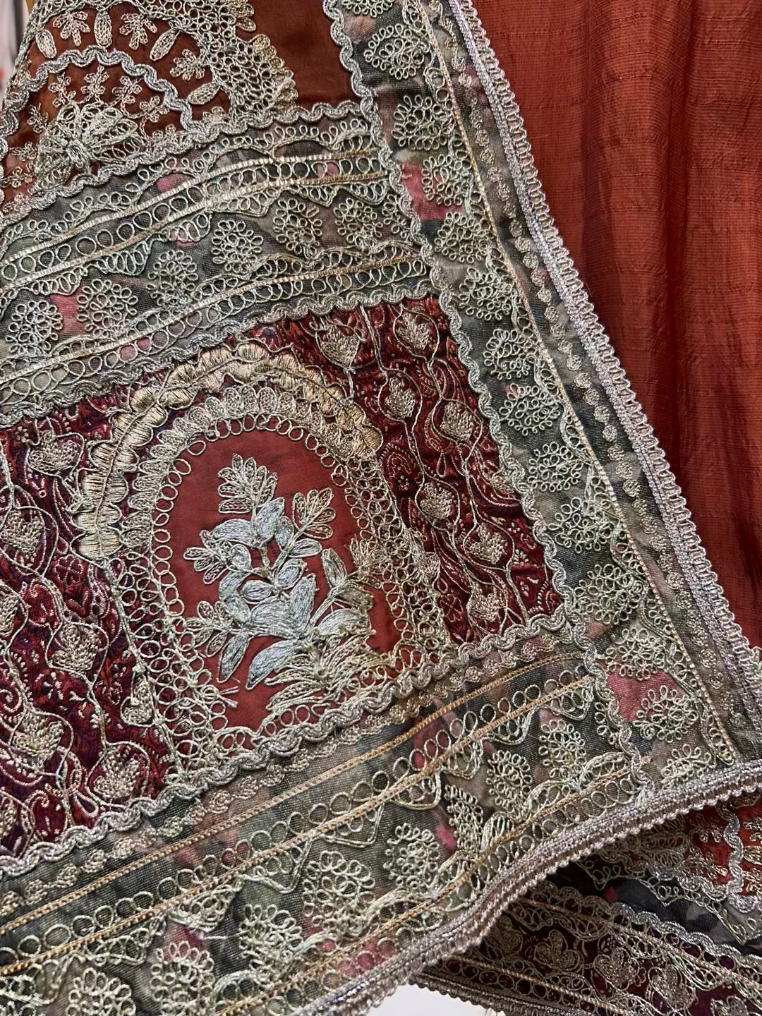 Zaylira Dori Gul Suit (Rust)