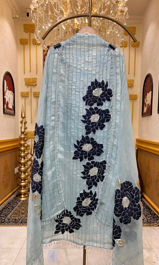 Naqshéa Appliqué Suit (Powder Blue)