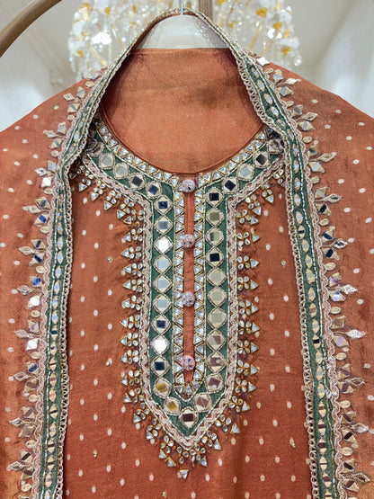Noor-e-Zar Kundan Suit