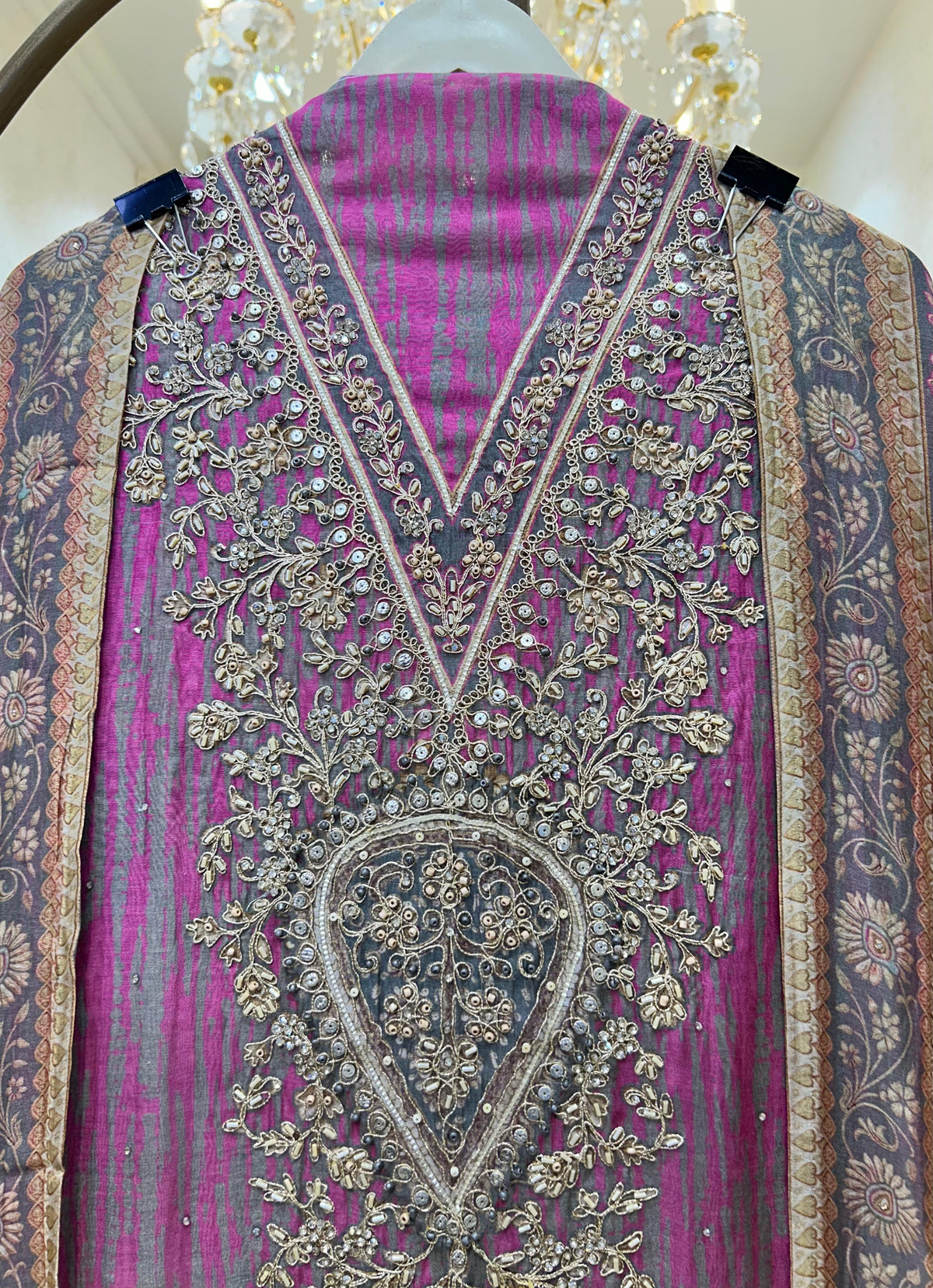 Ruhviana Mul Suit