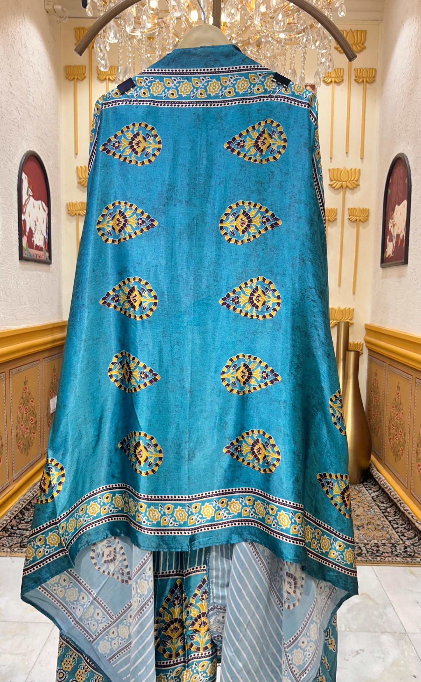 Gulnoré Heritage Suit