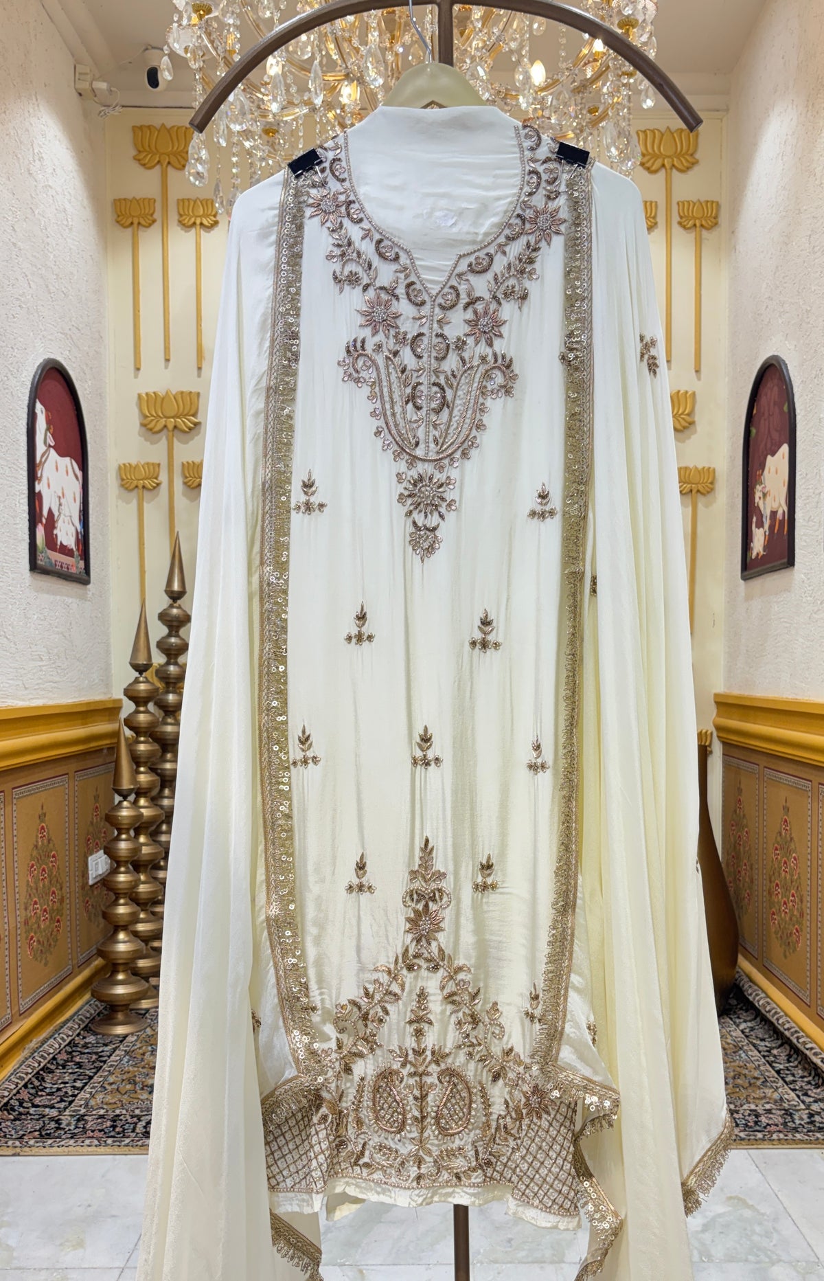 Mahrooh Organza Suit