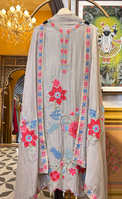 Éloria Pearl Suit