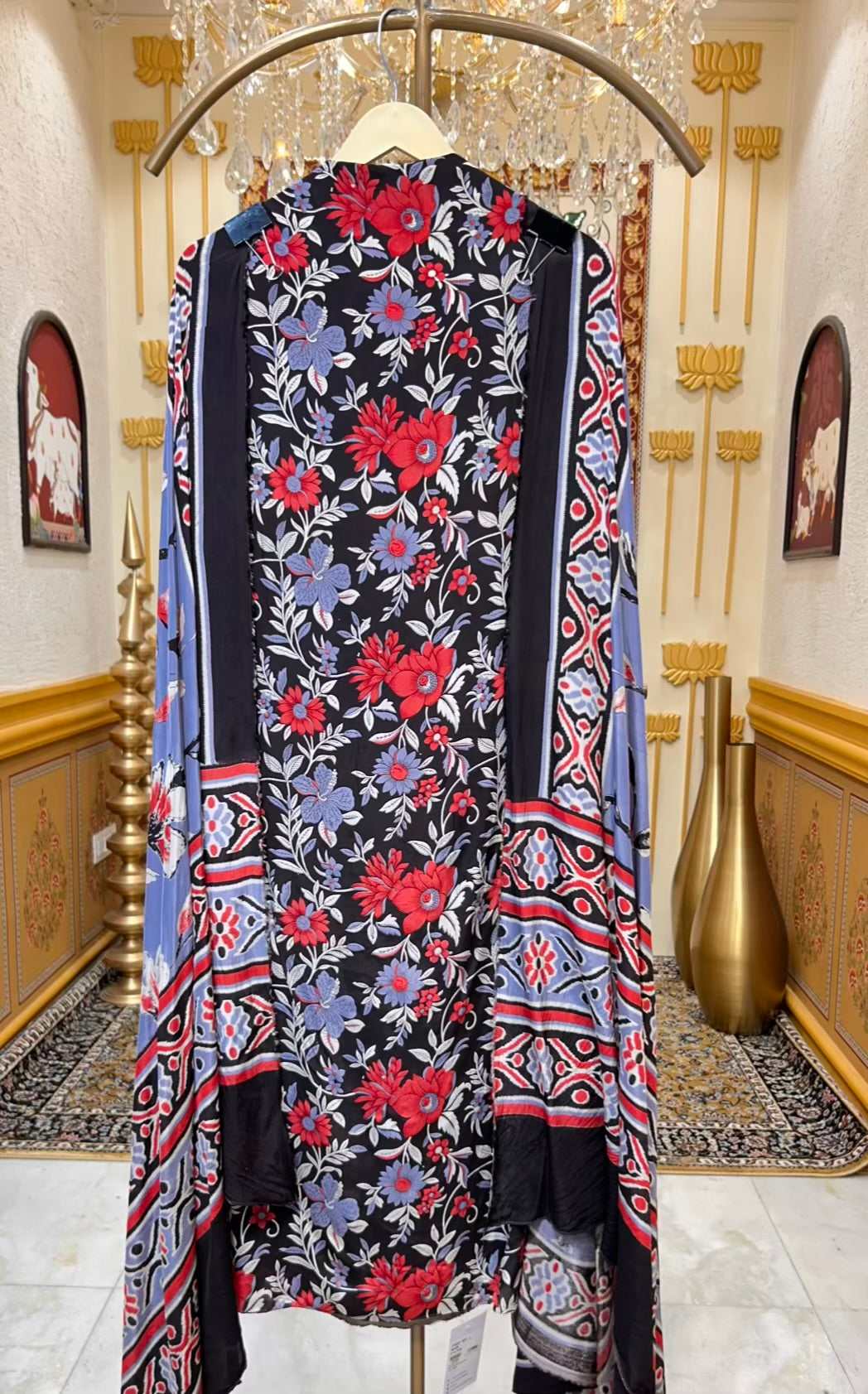 Meheriya Print Veil Suit (Black)