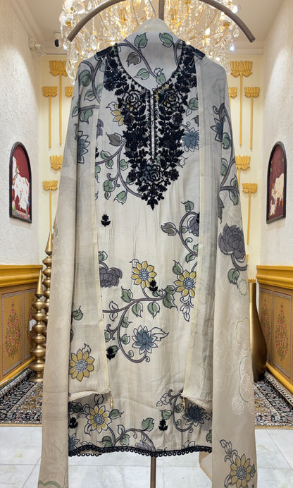 Gulnaaz Printed Muslin Suit