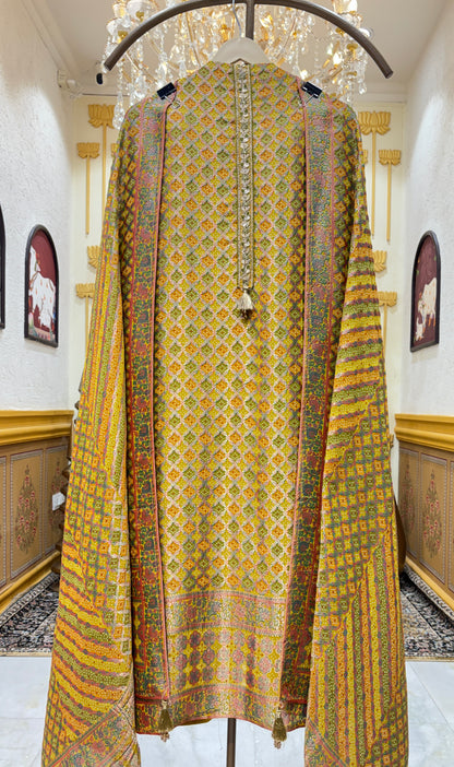 Banarika Royale Suit