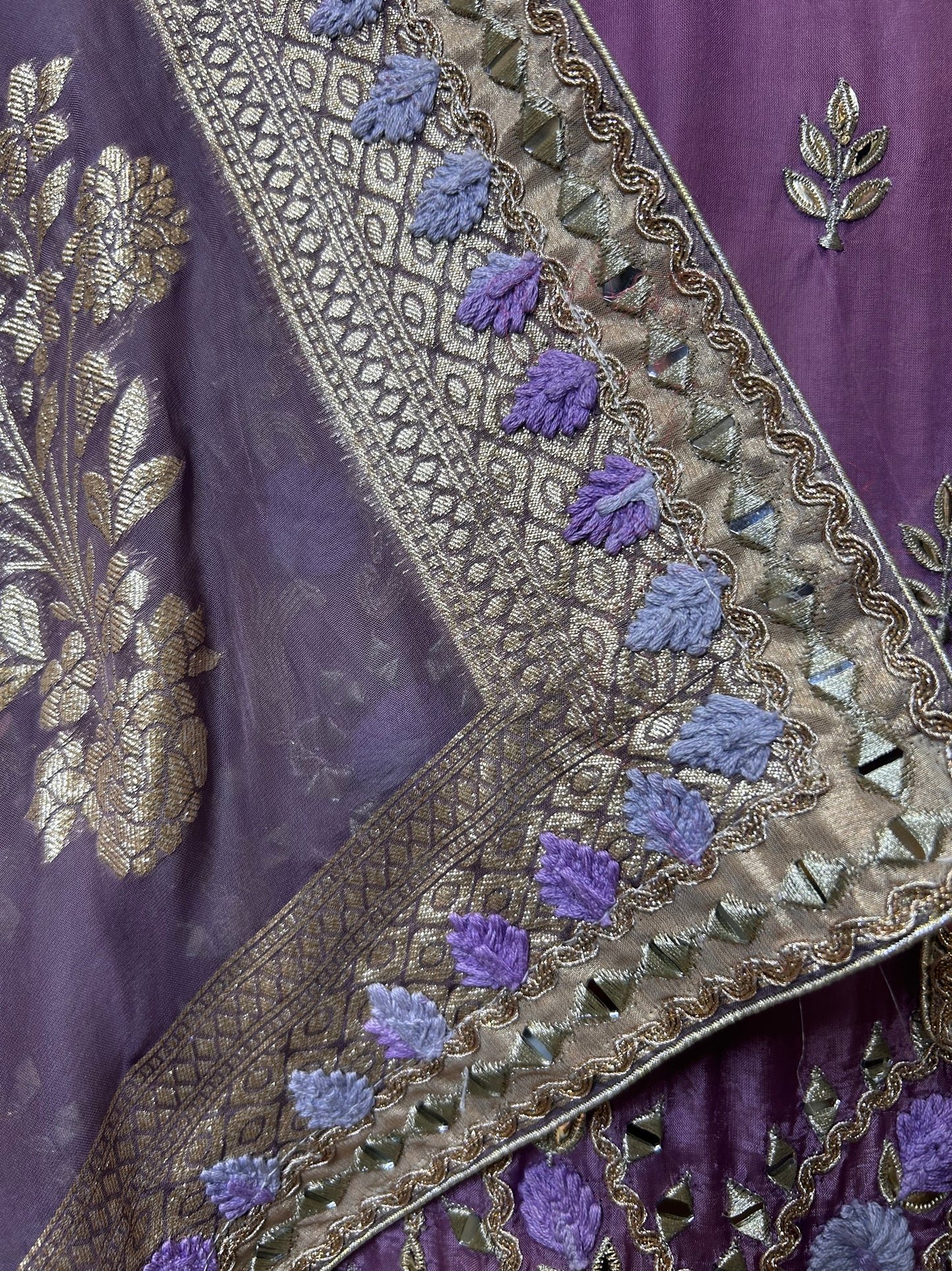 Zarreen Adaa Silk Suit (Lavender)