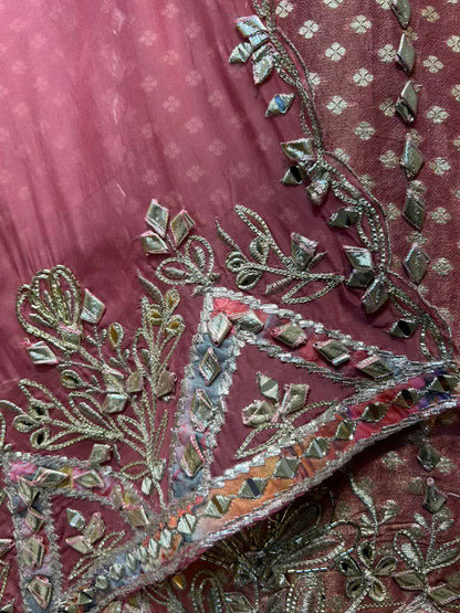 Zehraani Noor Jhalar Suit (Pink)